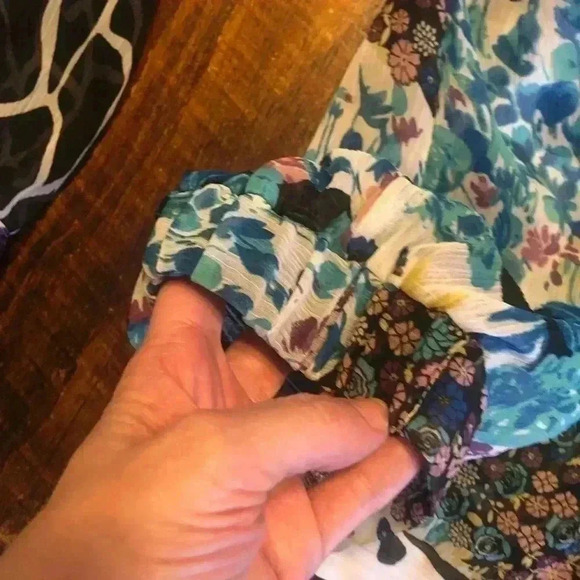 Apparenza | Sheer Floral and Animal Print Long Sleeve Blouse - Picture 5 of 6